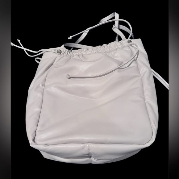 Victoria Secret NWT drawstring bag - Picture 2 of 6